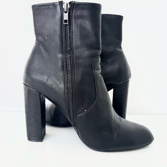 Steve Madden Editor black leather mid-calf bootie with almond toe size 7.5 - Picture 5 of 9